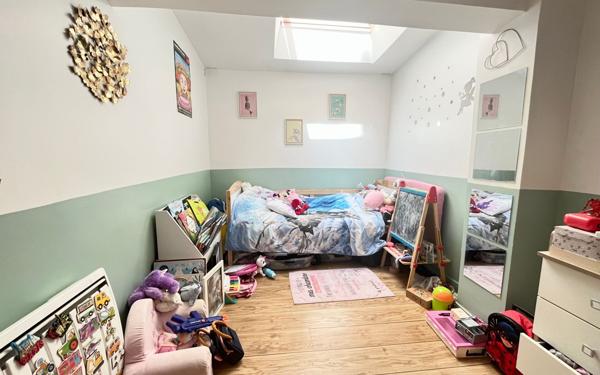 Appartement à vendre    4 pièces • 83,10 m2 Paris 17