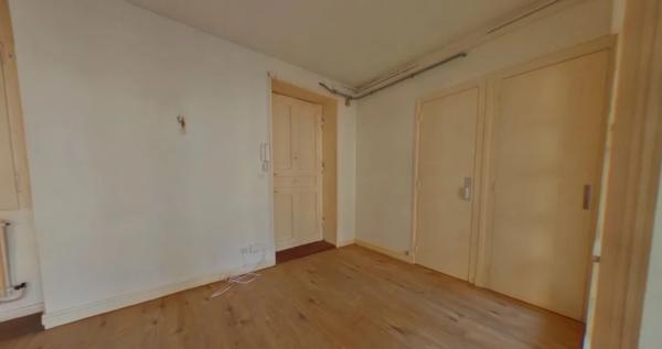 APPARTEMENT T2 A LOUER - LYON 2EME ARRONDISSEMENT Gailleton-A. Comte 64.35 m 2 1 000 € charges comprises par mois