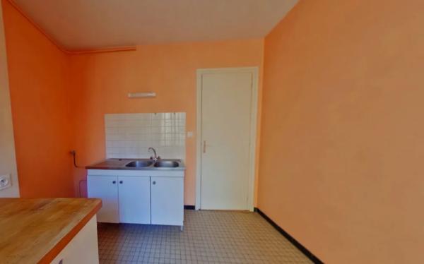 APPARTEMENT T2 A LOUER - LYON 2EME ARRONDISSEMENT Gailleton-A. Comte 64.35 m 2 1 000 € charges comprises par mois