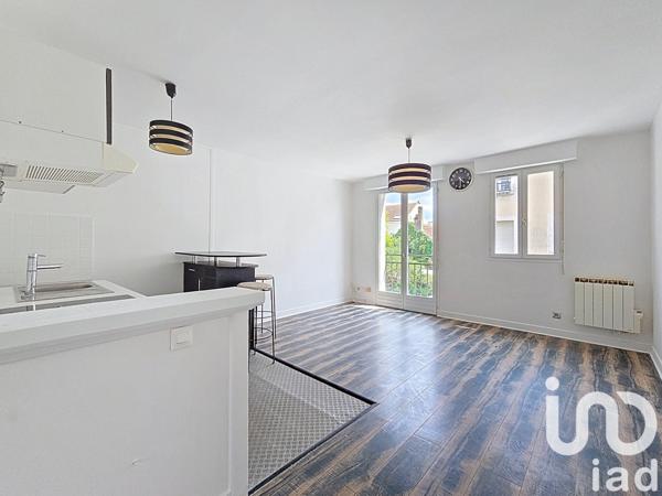 Appartement 2 pièces de 34 m² à Périgny (94520)
