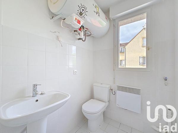 Appartement 2 pièces de 34 m² à Périgny (94520)