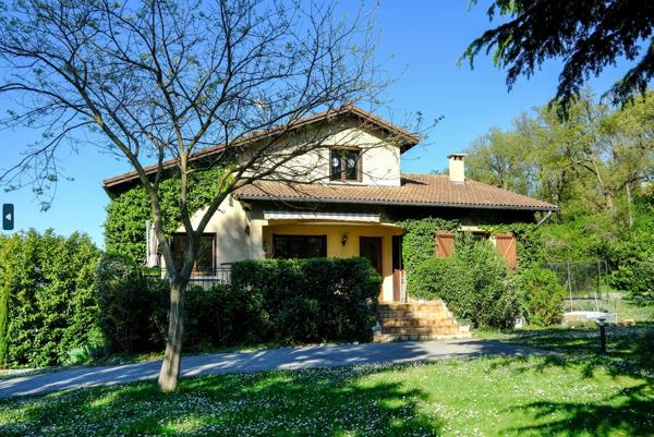 PROCHE DES COMMERCES