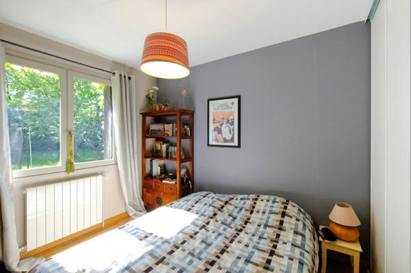 PROCHE DES COMMERCES