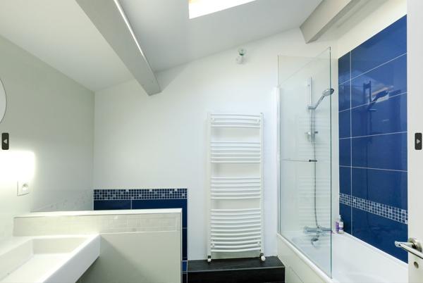 PROCHE DES COMMERCES