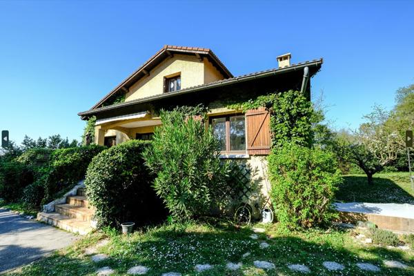 PROCHE DES COMMERCES