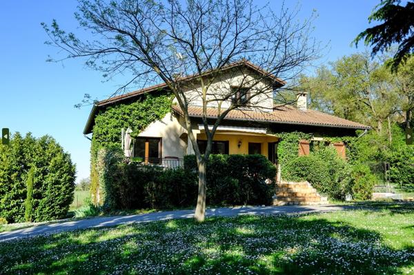 PROCHE DES COMMERCES