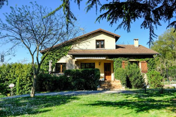 PROCHE DES COMMERCES