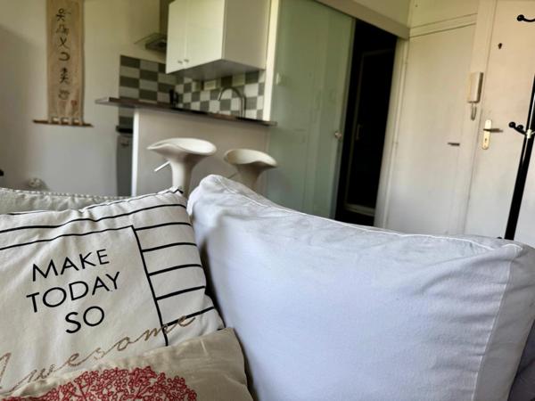 MARSEILLE 6E ARRT (13) STUDIO MEUBLE EQUIPE 185.000 EUROS