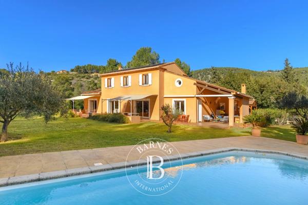 Sanary-sur-Mer, Villa 4 Chambres -  180 m² à vendre