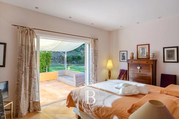 Sanary-sur-Mer, Villa 4 Chambres -  180 m² à vendre