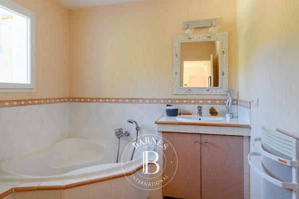 Sanary-sur-Mer, Villa 4 Chambres -  180 m² à vendre