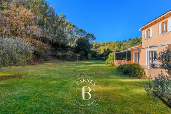 Sanary-sur-Mer, Villa 4 Chambres -  180 m² à vendre