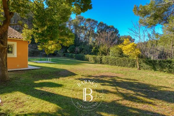 Sanary-sur-Mer, Villa 4 Chambres -  180 m² à vendre