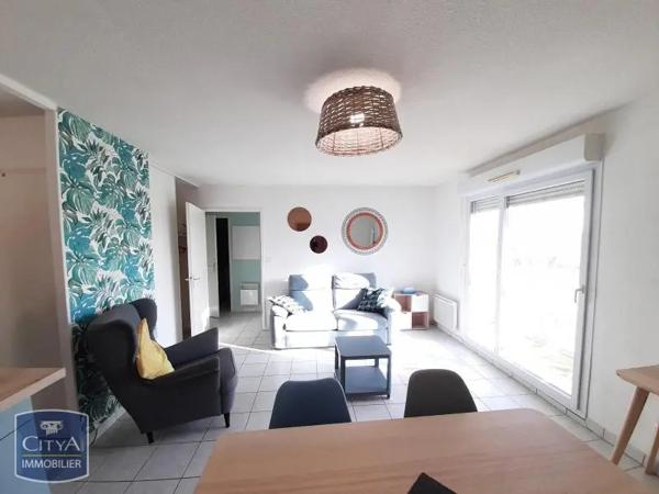 Appartement à louer 2 pièces 46.36m² Chinon (37500)