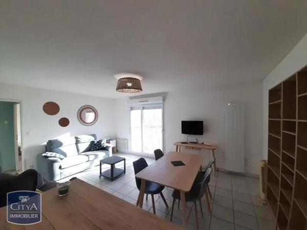 Appartement à louer 2 pièces 46.36m² Chinon (37500)