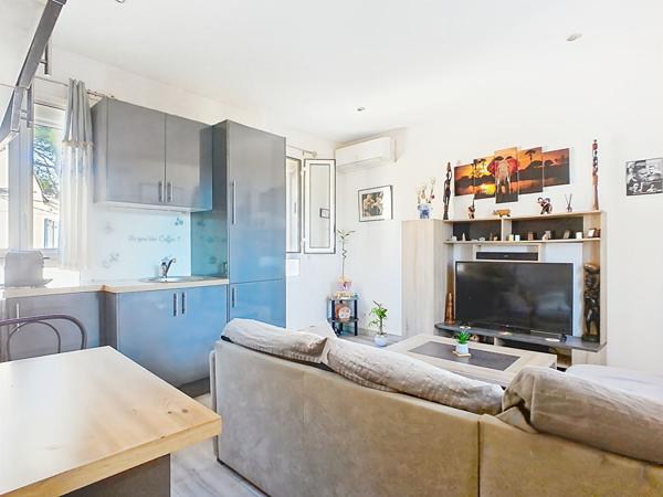 Maison  de village Aubagne 2 pièce(s) 28 m2 terrasse garage