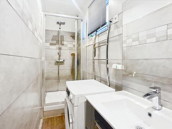 Maison  de village Aubagne 2 pièce(s) 28 m2 terrasse garage