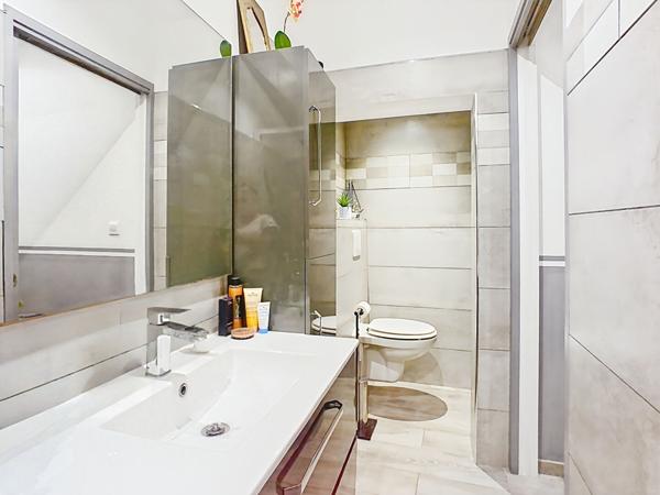 Maison  de village Aubagne 2 pièce(s) 28 m2 terrasse garage