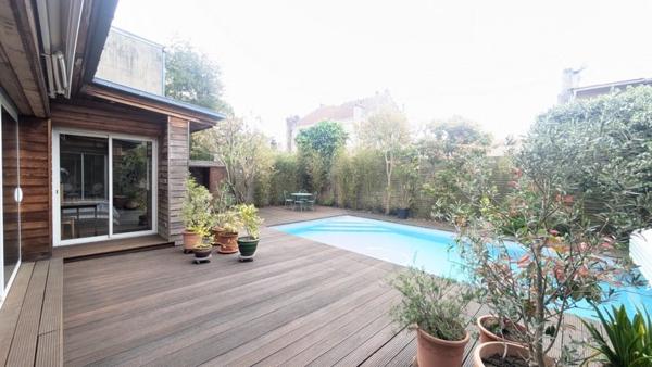 Maison à vendre |  Bordeaux |  7 pièces | 242 m²