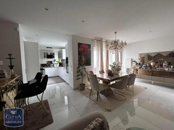 Maison à louer 4 pièces 140m² Lille (59000)