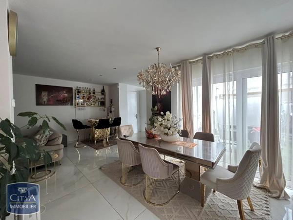 Maison à louer 4 pièces 140m² Lille (59000)