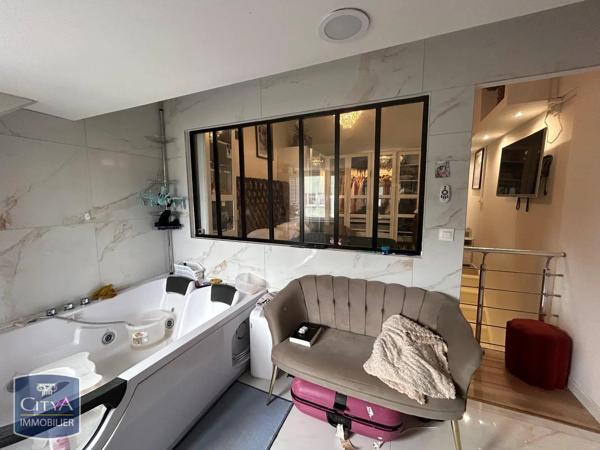 Maison à louer 4 pièces 140m² Lille (59000)