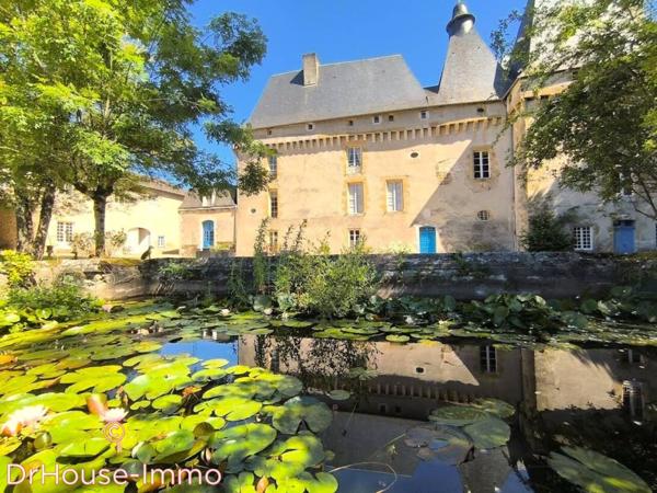 Château à vendre 30 pièces de 1 500 m²