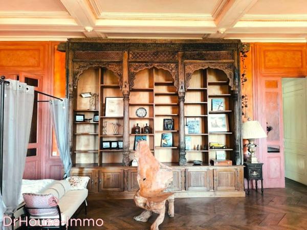 Château à vendre 30 pièces de 1 500 m²