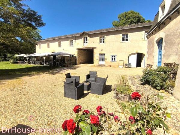 Château à vendre 30 pièces de 1 500 m²
