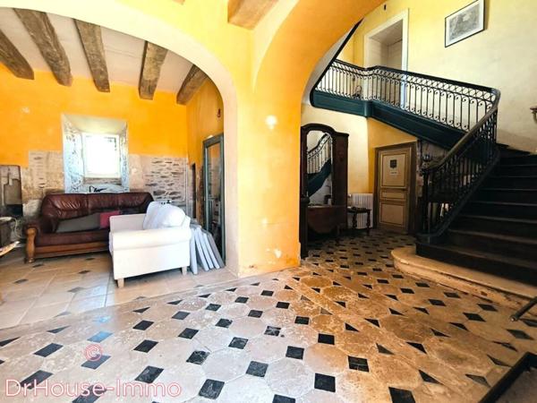 Château à vendre 30 pièces de 1 500 m²