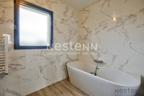 MAISON CONTEMPORAINE HABITABLE DE PLAIN PIED PROCHE BOURG