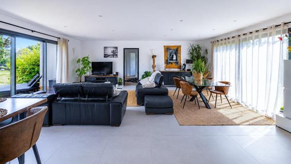 Maison à CHANGE, 72560 - 8 pièces 303m²