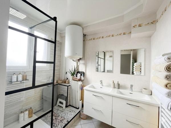 Appartement à vendre |  Mantes-la-Ville |  3 pièces | 66 m²