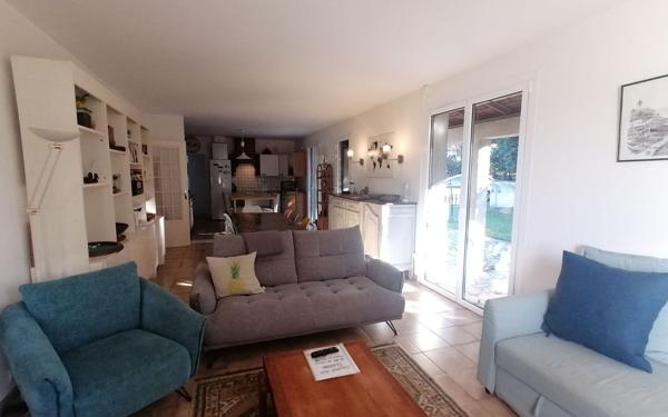 Maison à vendre    5 pièces •  Meschers-sur-Gironde