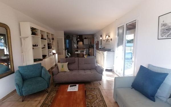 Maison à vendre    5 pièces •  Meschers-sur-Gironde