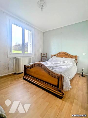 A QUIBOU, maison sur sous-sol, trois chambres, sur terrain d'environ 1 300 m2