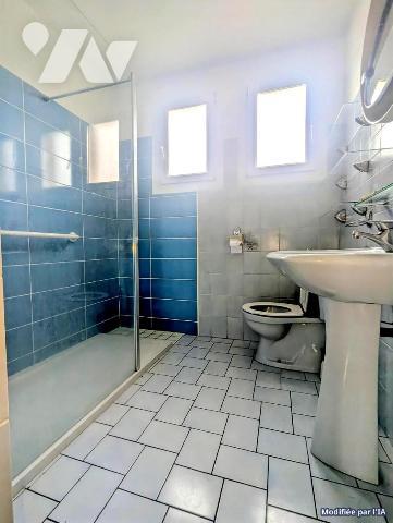 A QUIBOU, maison sur sous-sol, trois chambres, sur terrain d'environ 1 300 m2