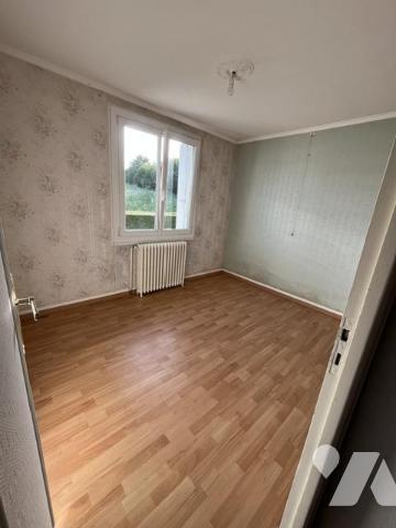 A QUIBOU, maison sur sous-sol, trois chambres, sur terrain d'environ 1 300 m2