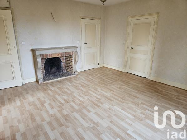 Immeuble à vendre 315 m² Vaite