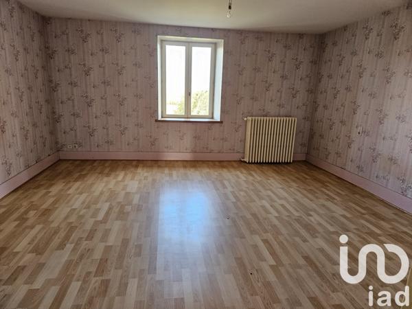 Immeuble à vendre 315 m² Vaite