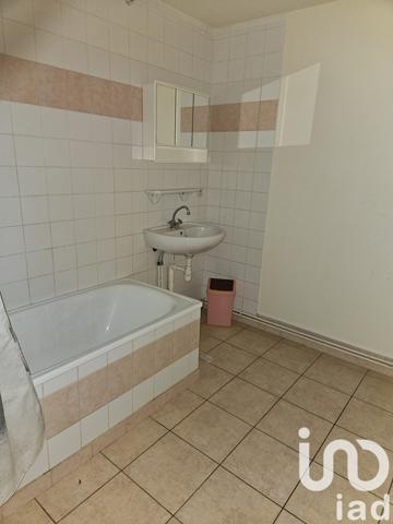 Immeuble à vendre 315 m² Vaite