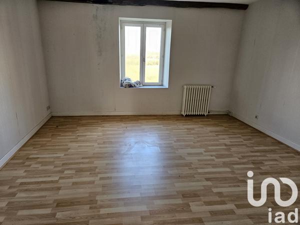 Immeuble à vendre 315 m² Vaite