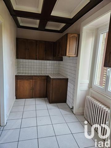 Immeuble à vendre 315 m² Vaite