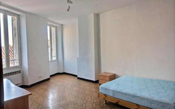 Appartement à vendre    2 pièces •  Marseille 6