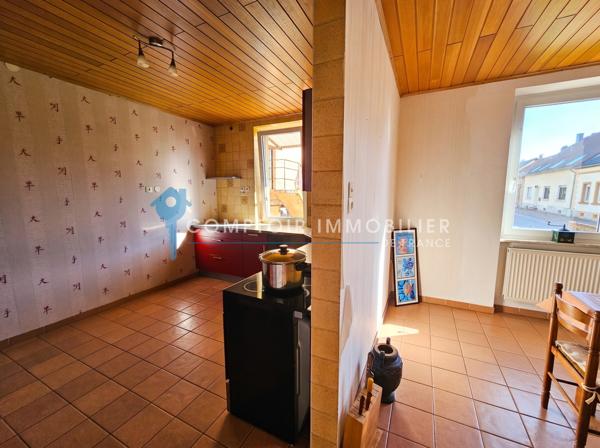 Maison de village
                                                                                                                                                                                                                                                                                                                        8 pièce(s)                                                                                                                                                                                                          6 chambre(s)                                                                                                                                                                                                          190  m²