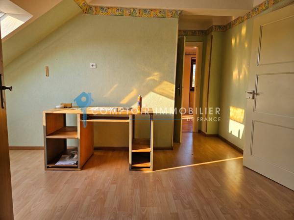 Maison de village
                                                                                                                                                                                                                                                                                                                        8 pièce(s)                                                                                                                                                                                                          6 chambre(s)                                                                                                                                                                                                          190  m²