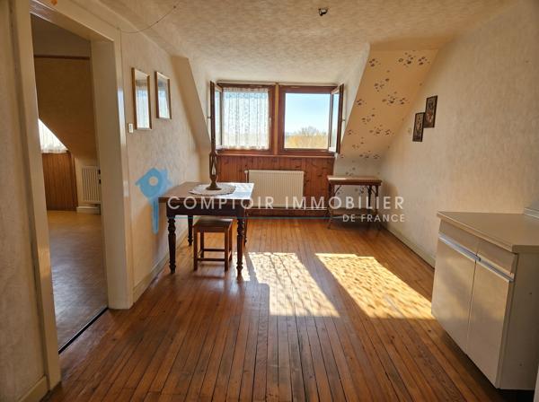 Maison de village
                                                                                                                                                                                                                                                                                                                        8 pièce(s)                                                                                                                                                                                                          6 chambre(s)                                                                                                                                                                                                          190  m²