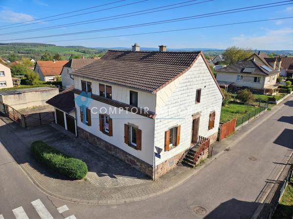 Maison de village
                                                                                                                                                                                                                                                                                                                        8 pièce(s)                                                                                                                                                                                                          6 chambre(s)                                                                                                                                                                                                          190  m²