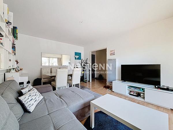ISSY LES MOULINEAUX - VENDU LOUÉ - QUARTIER LA FERME - Appartement 2 pièces 44m² avec parking cave et balcon