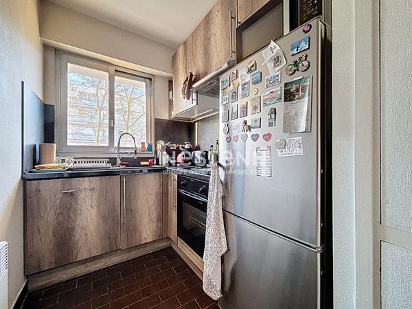 ISSY LES MOULINEAUX - VENDU LOUÉ - QUARTIER LA FERME - Appartement 2 pièces 44m² avec parking cave et balcon